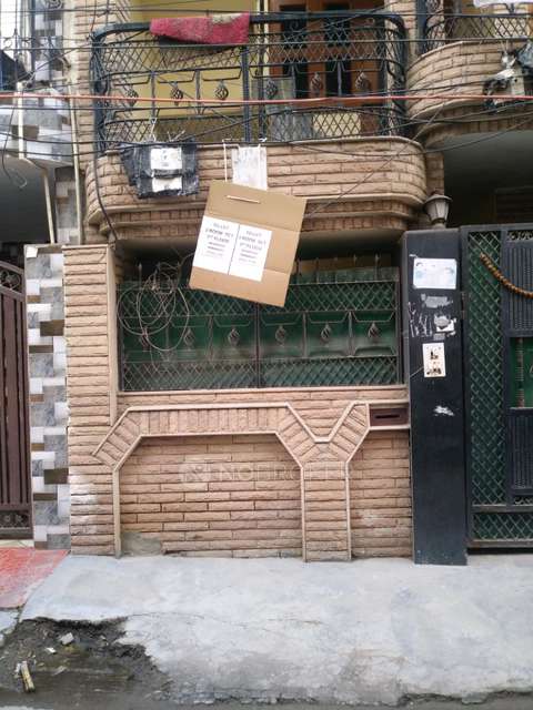 2 BHK Flat In Standalone Building  for Rent  In Sector 27