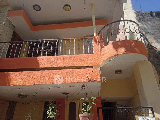 Independent House Chamrajpet Rent WITHOUT BROKERAGE Semifurnished 3