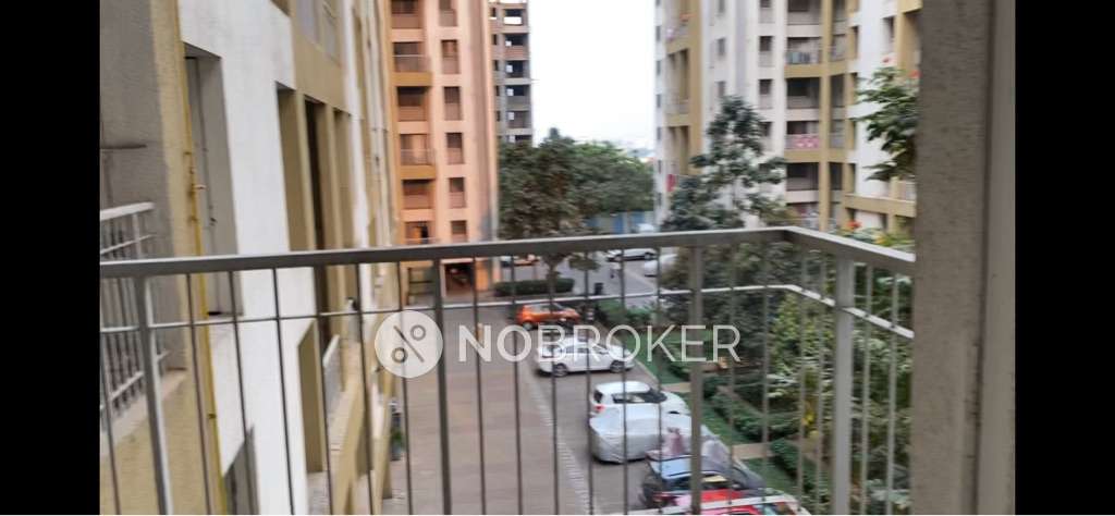 1 BHK Flat In Kalpataru Serenity for Rent  In Manjri Bk