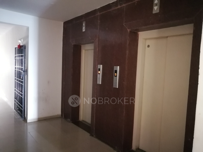 Gem Grove padur Rent WITHOUT BROKERAGE Semifurnished 3 BHK Rental Flat in Gem Grove, padur