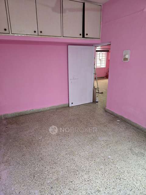 2 BHK Flat In Markaz Castle For Sale  In Masab Tank