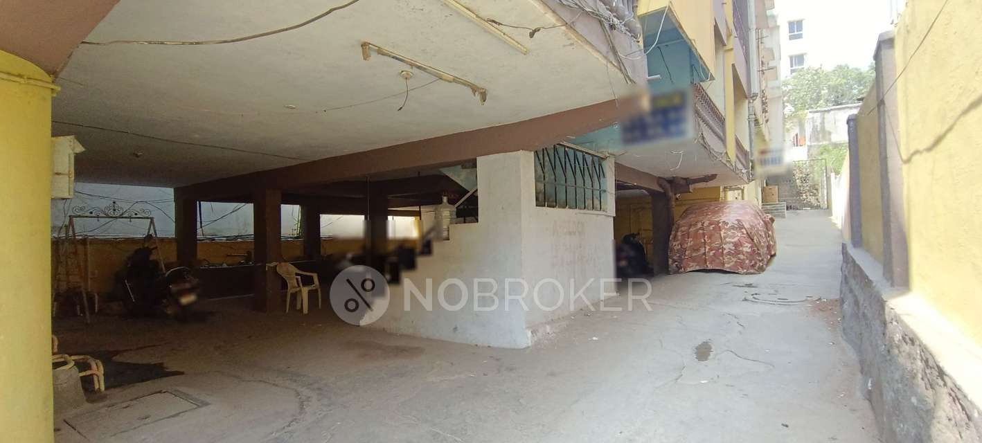 2 BHK Flat In Markaz Castle For Sale  In Masab Tank
