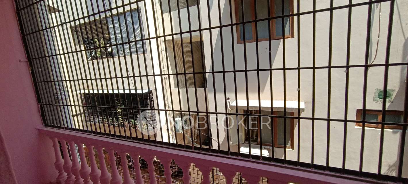 2 BHK Flat In Markaz Castle For Sale  In Masab Tank