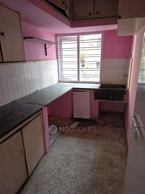 2 BHK Flat In Markaz Castle For Sale  In Masab Tank