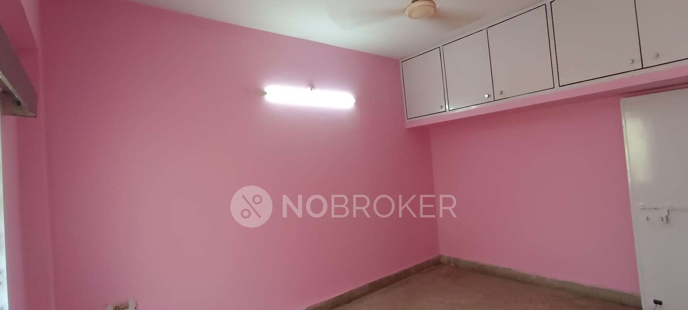 2 BHK Flat In Markaz Castle For Sale  In Masab Tank