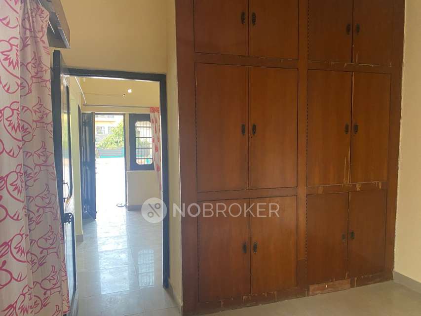 1 BHK House for Rent  In Sector 12