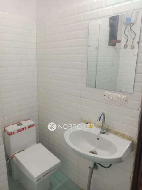 PG for Girls in Sector-63a