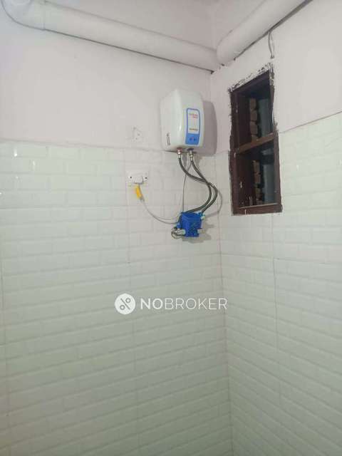 PG for Girls in Sector-63a