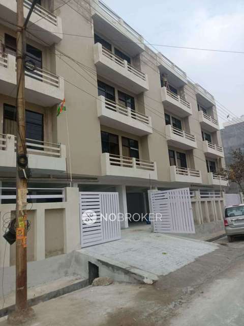 PG for Girls in Sector-63a