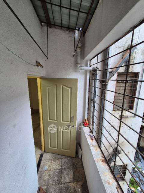 1 RK Flat In Sharada Plaza for Rent  In Rasta Peth