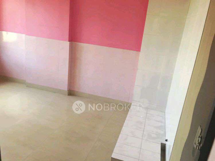 2 BHK Flat In Amesh Chs  For Sale  In Tilaknagar Railway Station