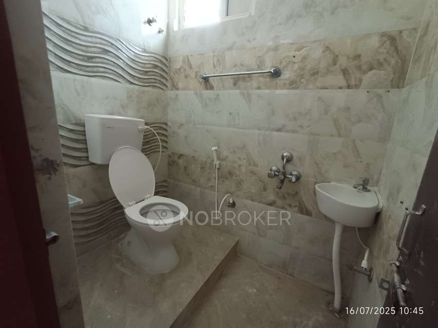 3 BHK Flat In Aryan Saphire For Sale  In Bandlaguda Jagir