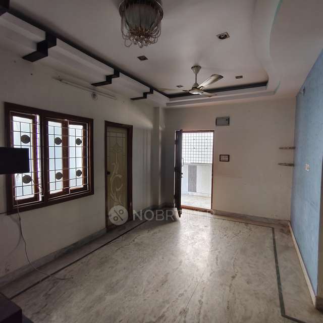 2 BHK Flat In Gayatri Nivas Appartments For Sale  In Dilsukhnagar