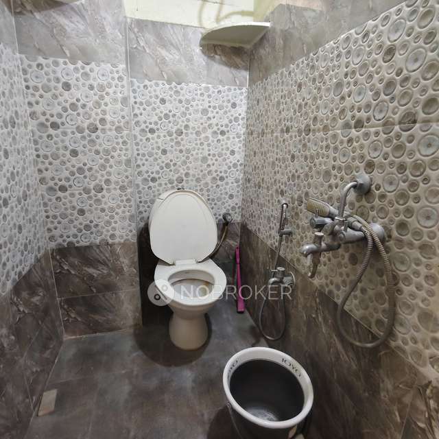 2 BHK Flat In Gayatri Nivas Appartments For Sale  In Dilsukhnagar