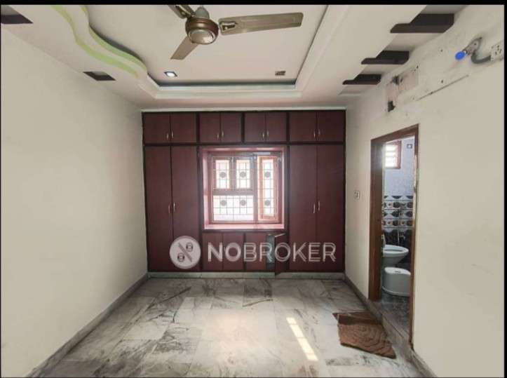 2 BHK Flat In Gayatri Nivas Appartments For Sale  In Dilsukhnagar