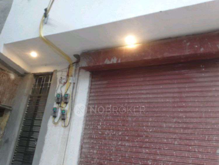 2 BHK Flat In Nitin Gupta For Sale  In Coral Plaza Hotel