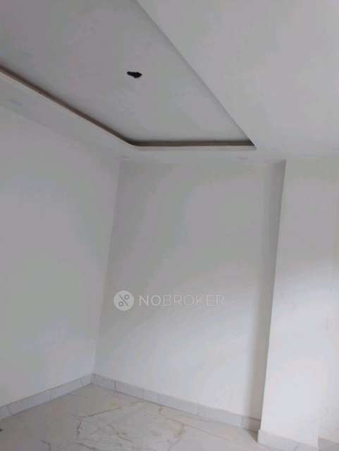 2 BHK Flat In Nitin Gupta For Sale  In Coral Plaza Hotel