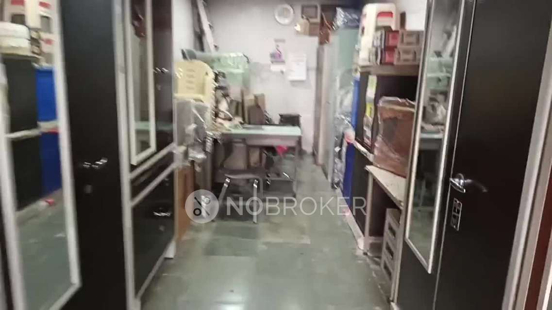 Shop in Malad West, Mumbai for Rent 