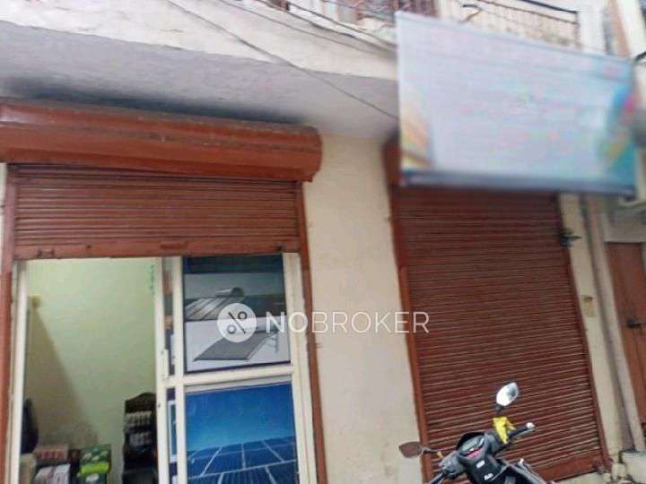 Shop in Navin Shahdara, Delhi for sale 