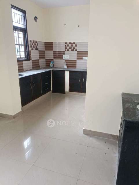 2 BHK Flat In Ishwarya Mayflower Apartment  For Sale  In Richards Town