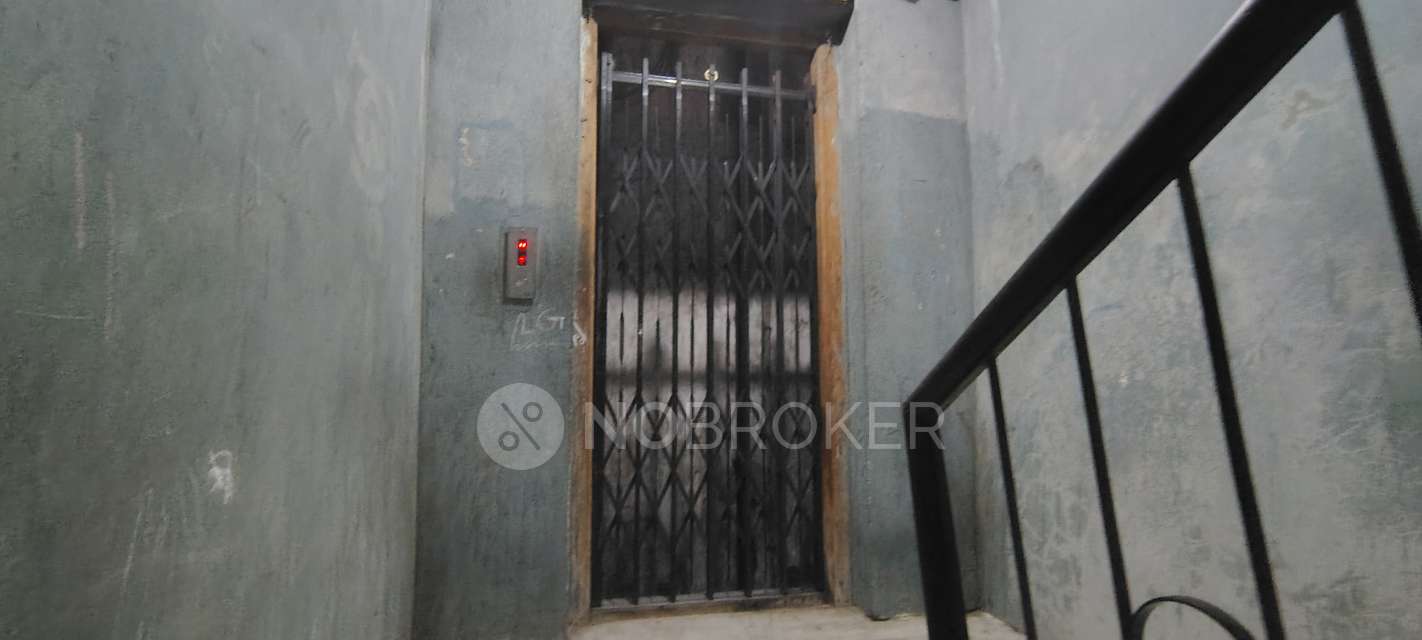 2 BHK Flat In Svr Urnula Apartment  For Sale  In Shivaji Nagar 