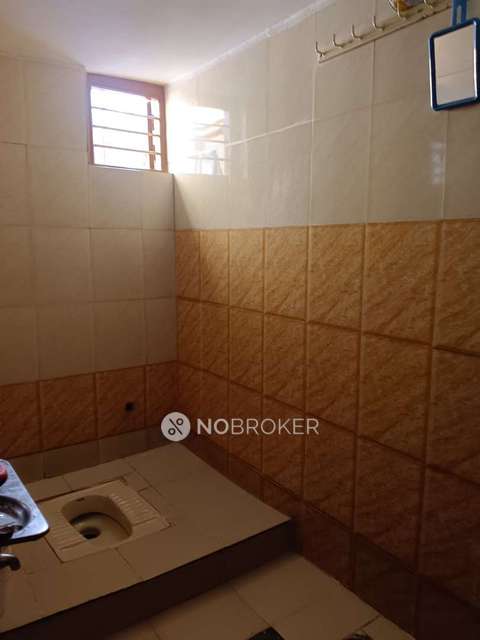4+ BHK House For Sale  In  Kadugondanahalli