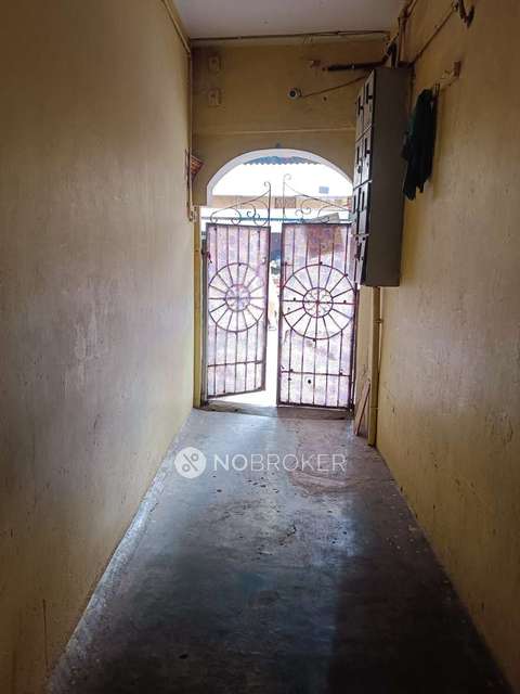 4+ BHK House For Sale  In  Kadugondanahalli