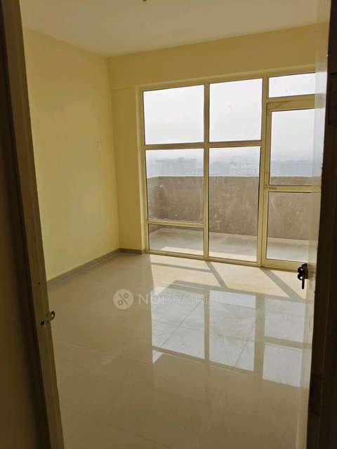 2 BHK Flat In Pyramid Elite For Sale  In Sector 86