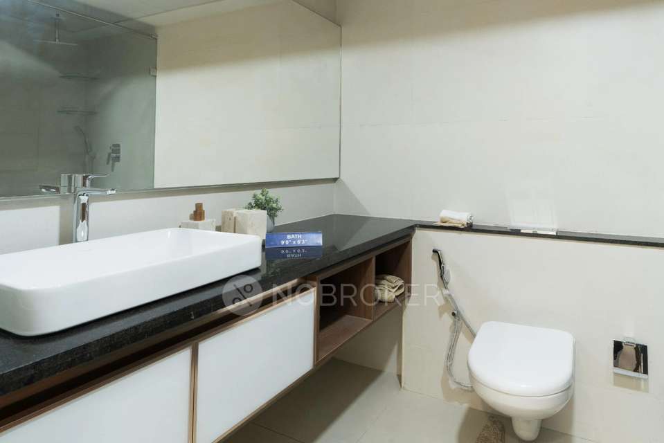 2 BHK Flat In Join Datta For Sale  In Khar West