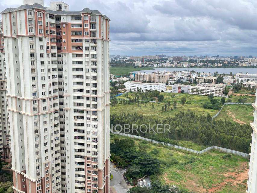 3 BHK Flat In Prestige Lakeside Habitat for Rent  In Whitefield