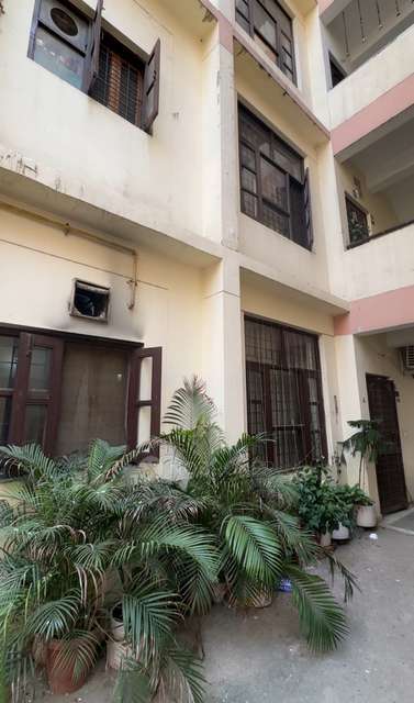 3 BHK Villa In Ramprastha Alaknanda Apartment For Sale  In Executive Block Alaknanda Apartments