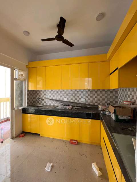 PG for Girls in  Gaur City 2