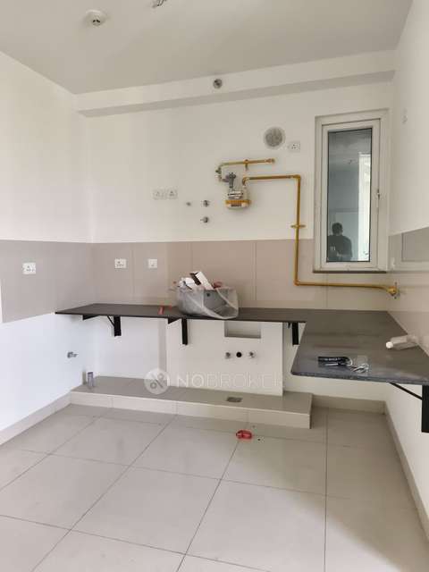 1 BHK Flat In Parkwest For Sale  In Binnipete