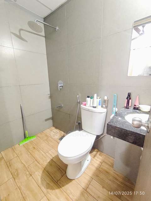 2 BHK Flat In Kalpataru Paramount For Sale  In Thane