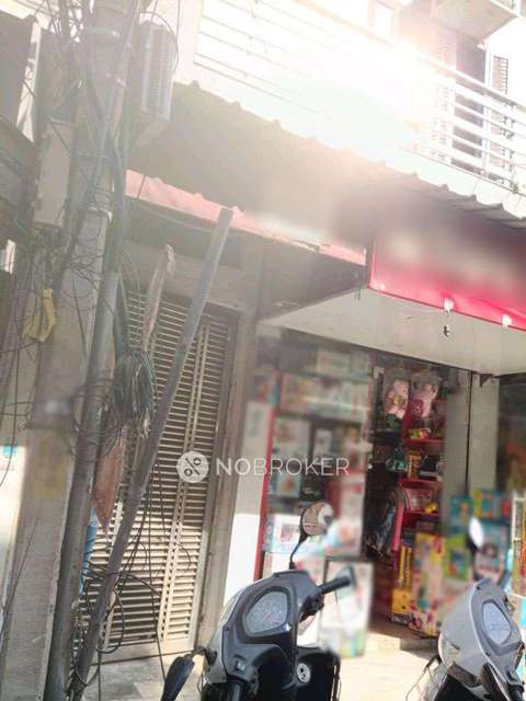 2 BHK Flat In Standalone Building  For Sale  In  Inder Puri