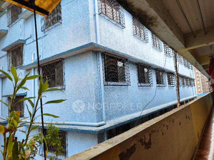 1 RK Flat In Shree Ganesh Krupa Building For Sale  In Desale Pada