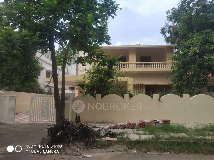 4+ BHK House for Rent  In Attapur