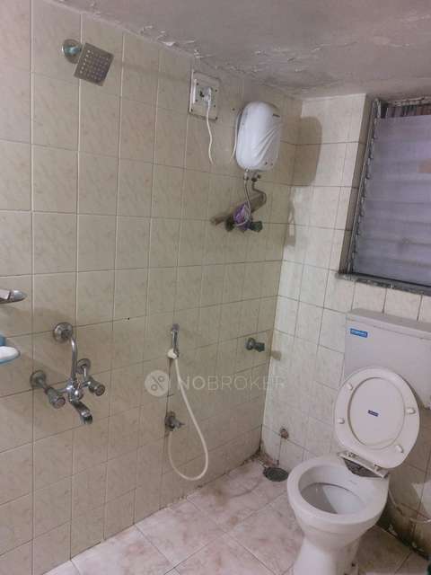 2 BHK Flat In Preetam Park Apartment, Kandivali East For Sale  In Thakur Complex Road