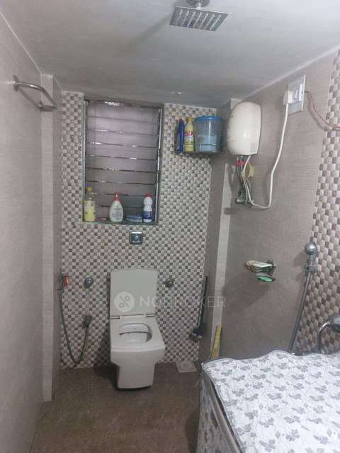 2 BHK Flat In Preetam Park Apartment, Kandivali East For Sale  In Thakur Complex Road