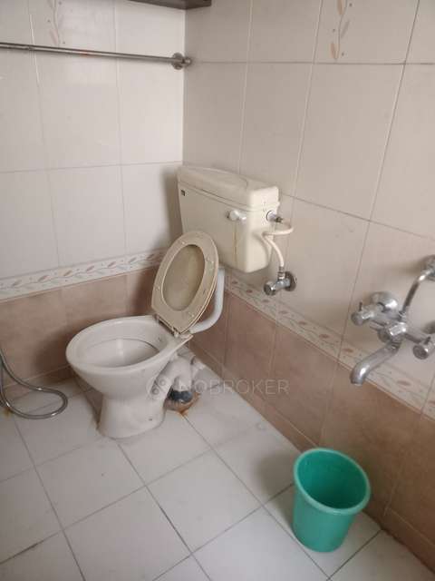 4 BHK Flat For Sale  In Shahu Colony Lane No. 11