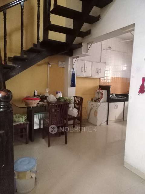 4 BHK Flat For Sale  In Shahu Colony Lane No. 11