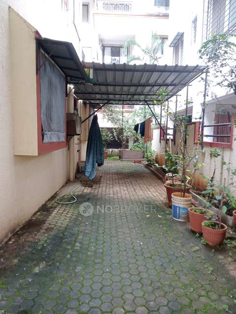 4 BHK Flat For Sale  In Shahu Colony Lane No. 11