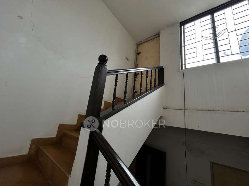 4 BHK Flat For Sale  In Shahu Colony Lane No. 11