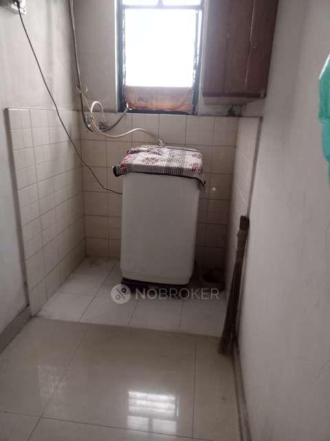 4 BHK Flat For Sale  In Shahu Colony Lane No. 11