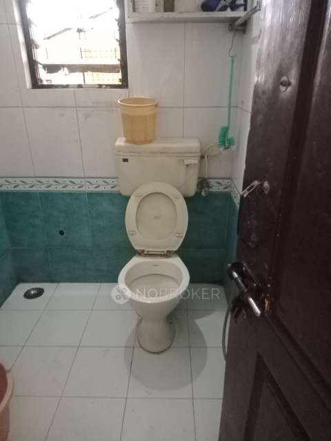 4 BHK Flat For Sale  In Shahu Colony Lane No. 11