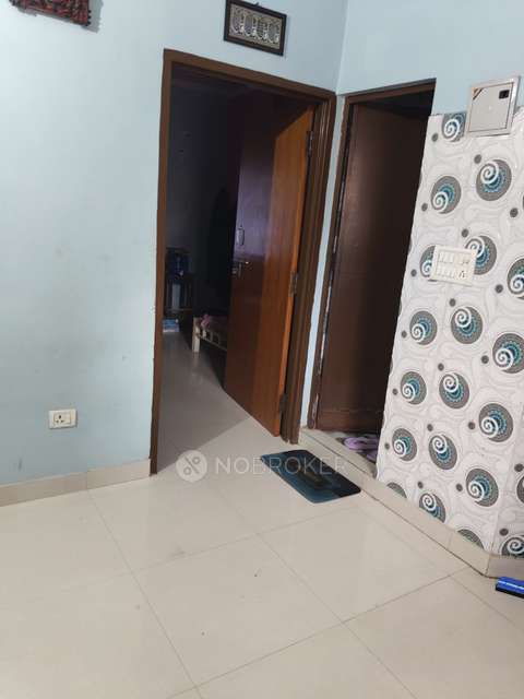 Single Room for Female In 1 BHK  In Okhla