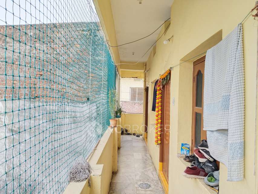 4+ BHK Flat For Sale  In Amberpet