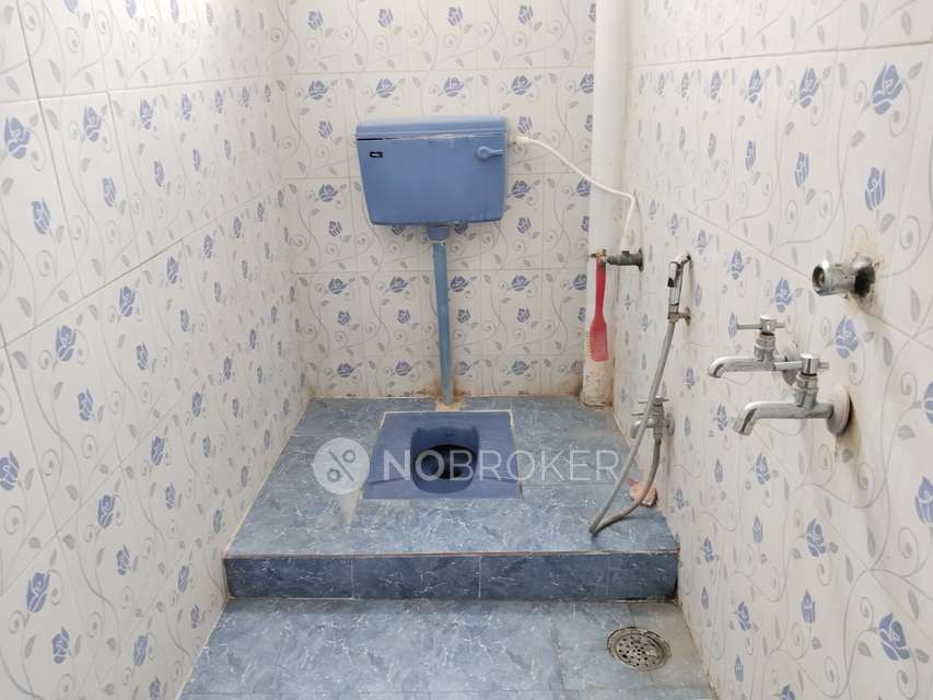 4+ BHK Flat For Sale  In Amberpet