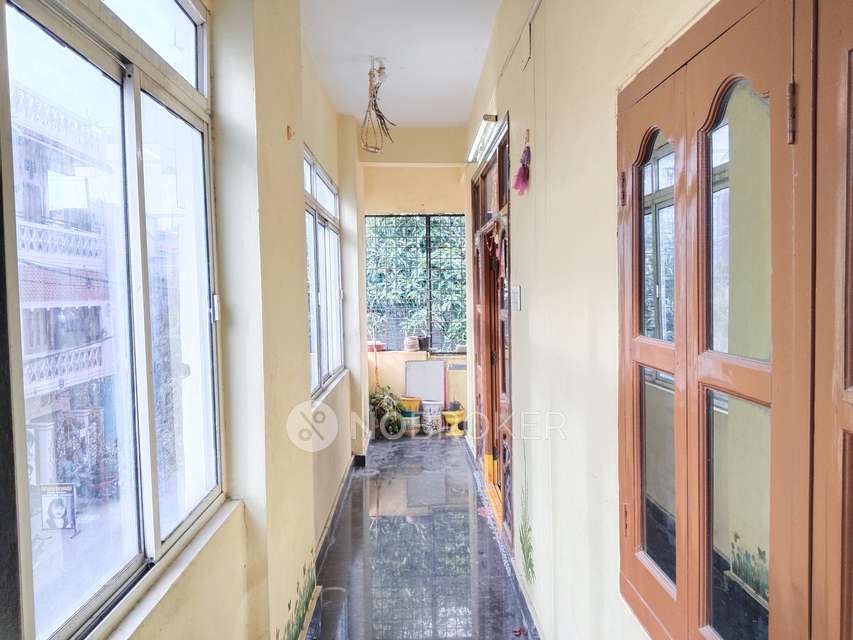 4+ BHK Flat For Sale  In Amberpet