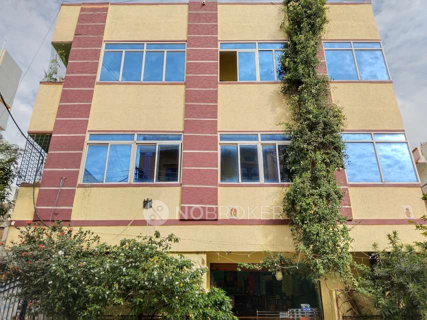 4+ BHK Flat For Sale  In Amberpet